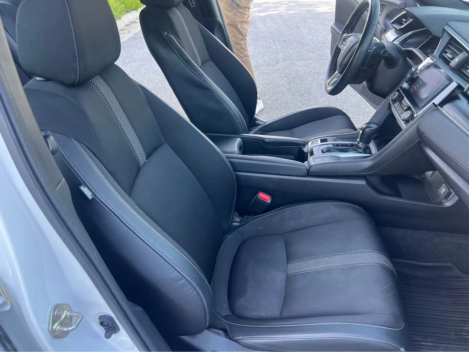 2019 Honda Civic 10th Gen - Image 8 of 17
