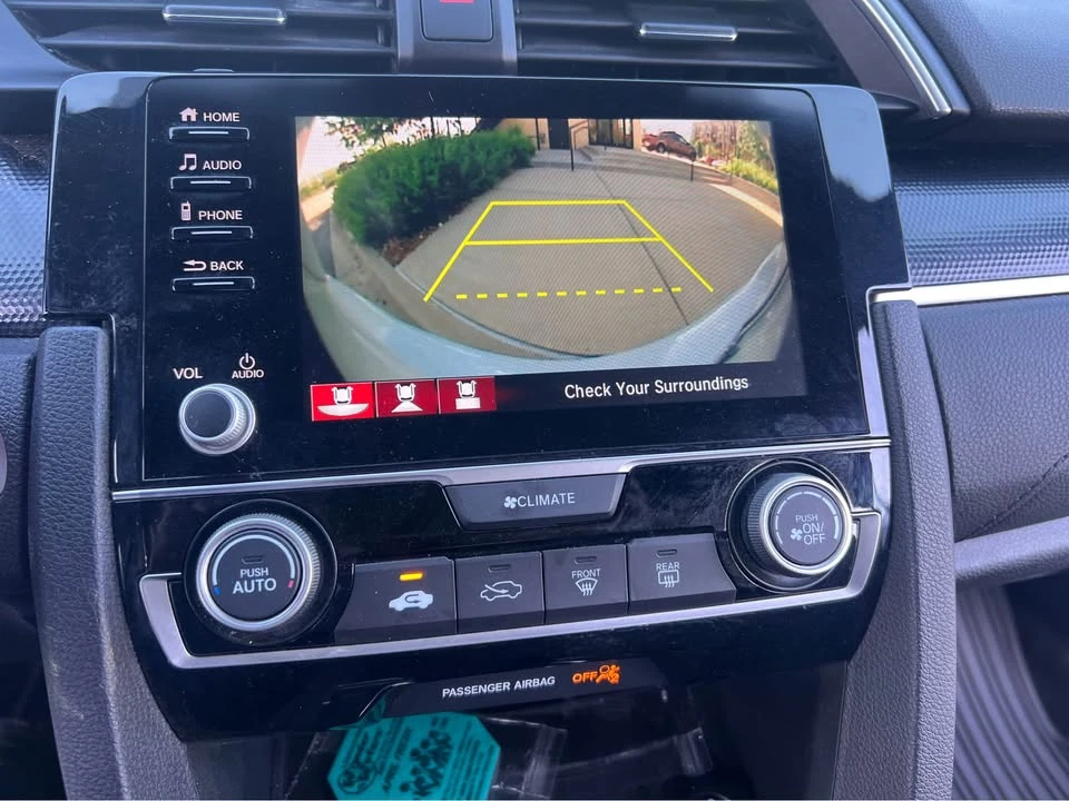2019 Honda Civic 10th Gen - Image 6 of 17