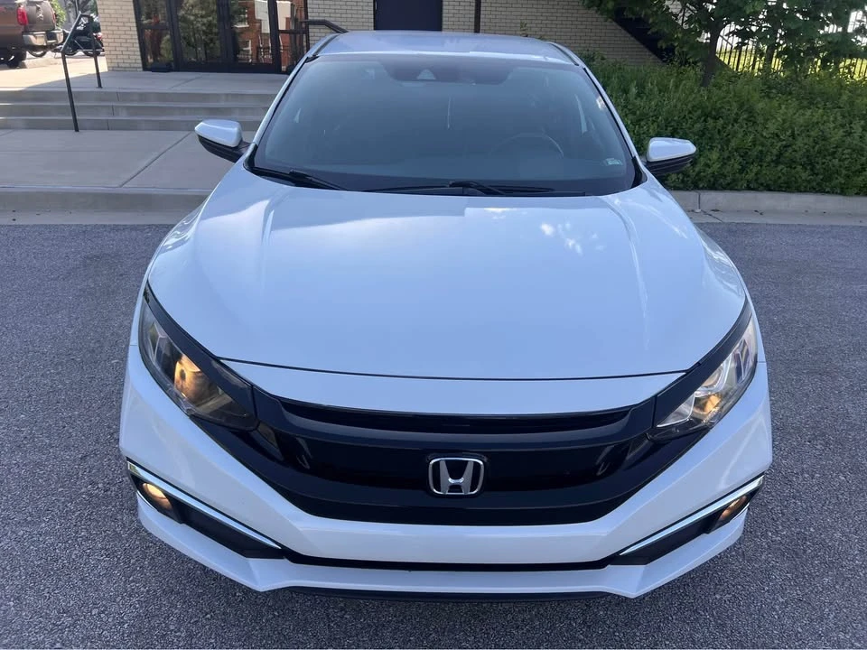 2019 Honda Civic 10th Gen - Image 14 of 17