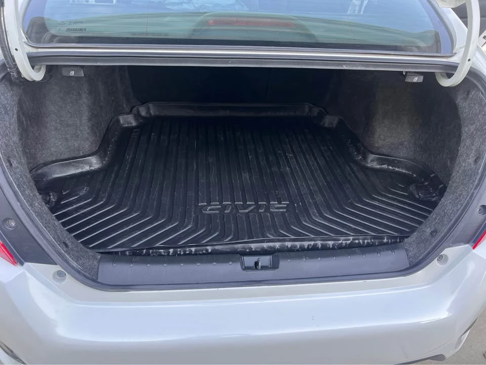2019 Honda Civic 10th Gen - Image 10 of 17