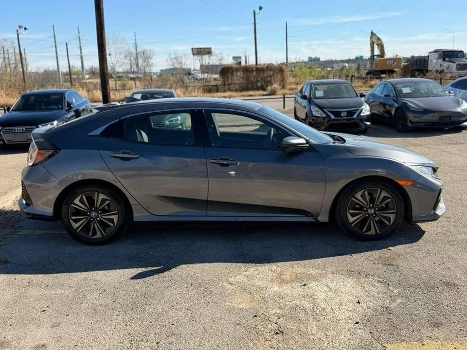 2019 Honda Civic 10th Gen - Image 8 of 16