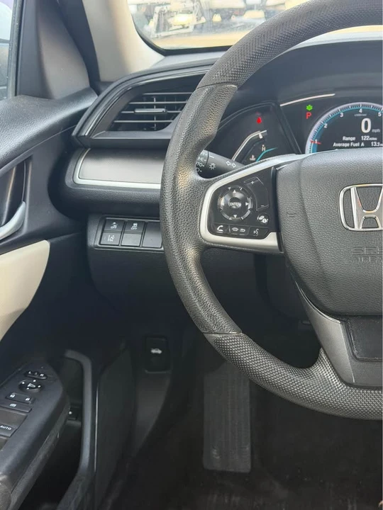 2019 Honda Civic 10th Gen - Image 14 of 16