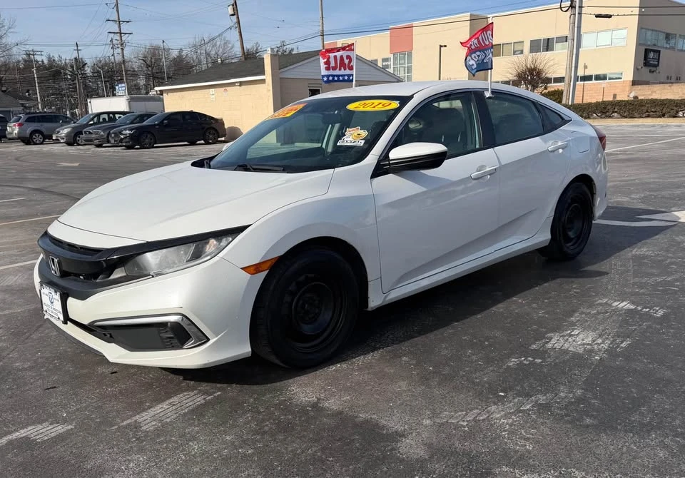 2019 Honda Civic 10th Gen - Image 4 of 16
