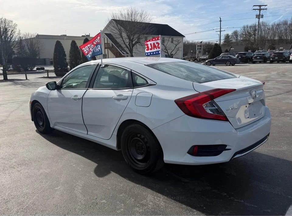 2019 Honda Civic 10th Gen - Image 5 of 16