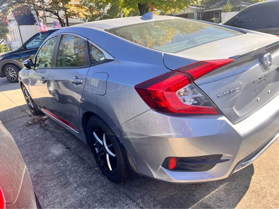 2019 Honda Civic 10th Gen - Image 16 of 20