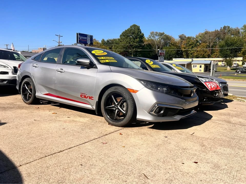 2019 Honda Civic 10th Gen - Image 13 of 20