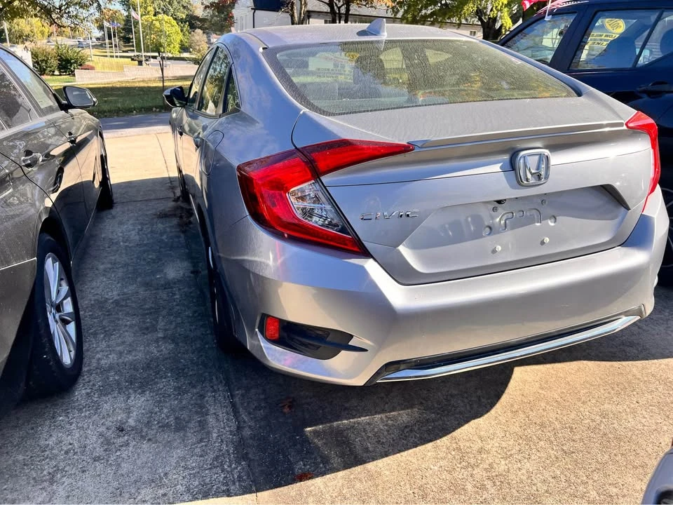 2019 Honda Civic 10th Gen - Image 18 of 20