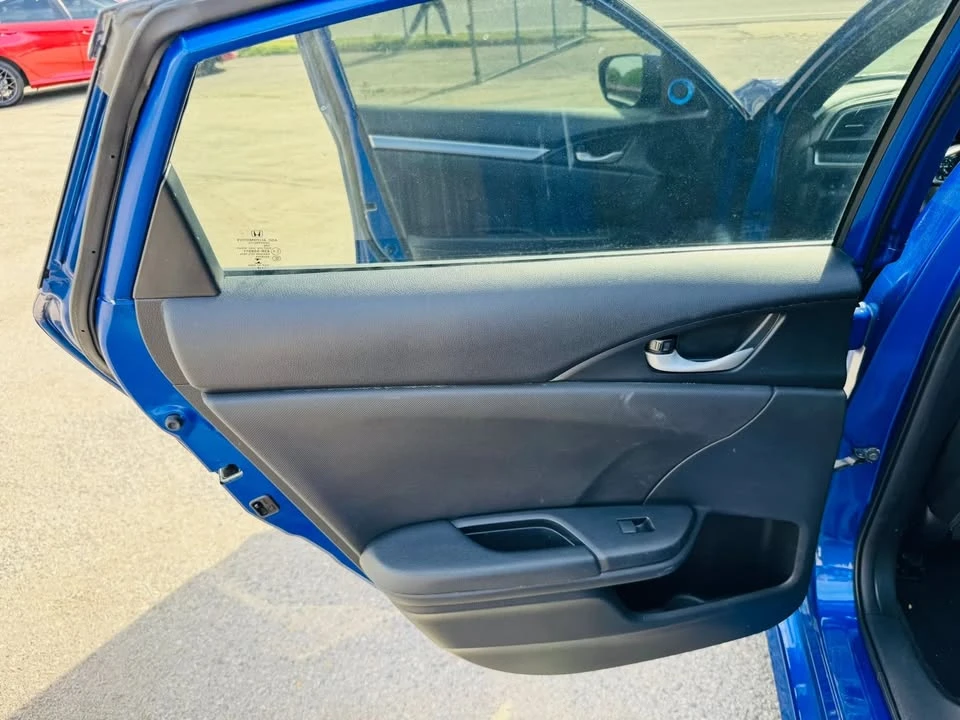 2019 Honda Civic 10th Gen - Image 15 of 20
