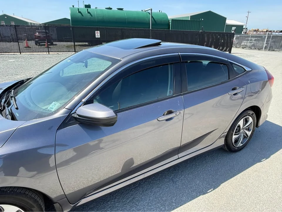 2019 Honda Civic 10th Gen - Image 13 of 17