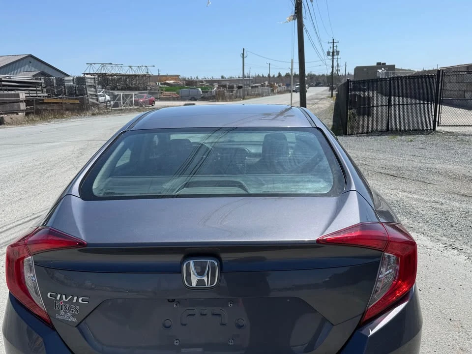 2019 Honda Civic 10th Gen - Image 6 of 17