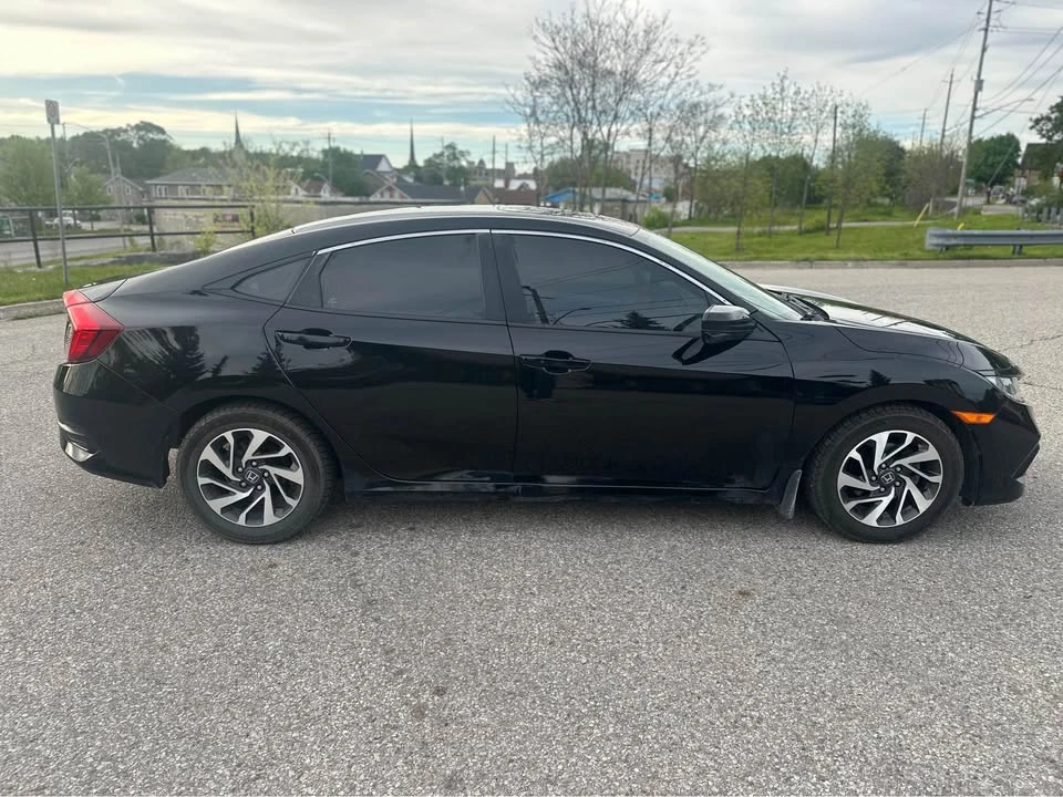 2019 Honda Civic 10th Gen - Image 2 of 15