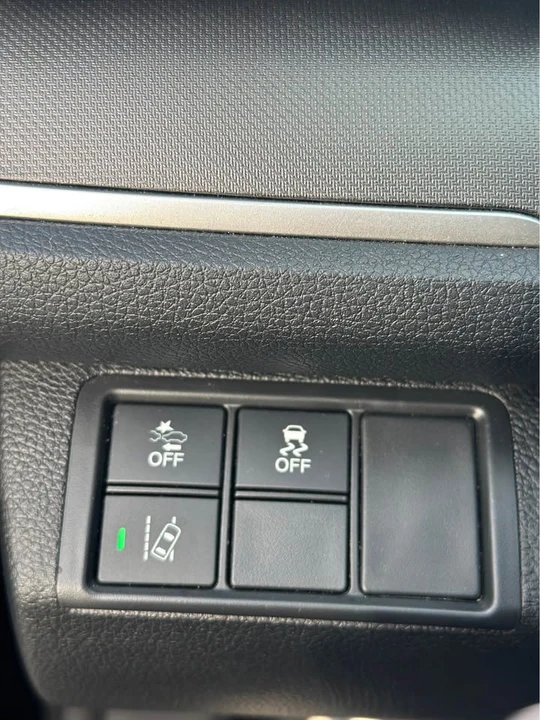 2019 Honda Civic 10th Gen - Image 12 of 15
