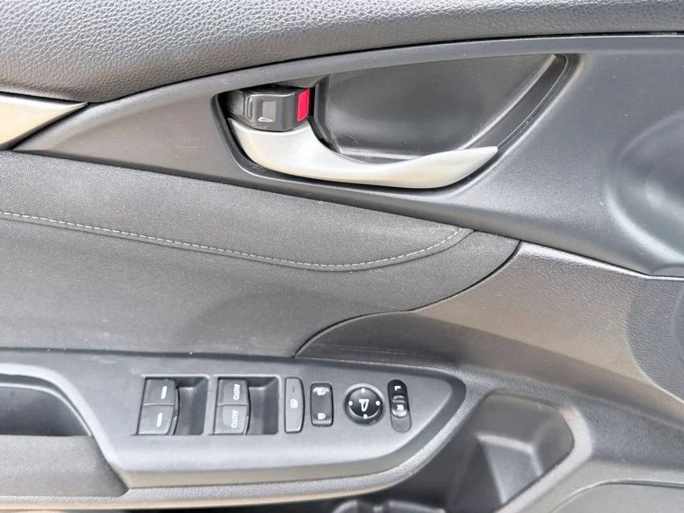 2019 Honda Civic 10th Gen - Image 17 of 20