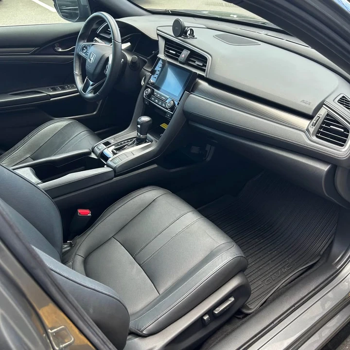 2019 Honda Civic 10th Gen - Image 9 of 13