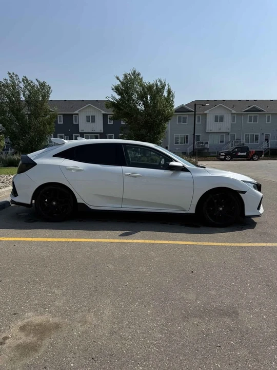 2019 Honda Civic 10th Gen - Image 4 of 13