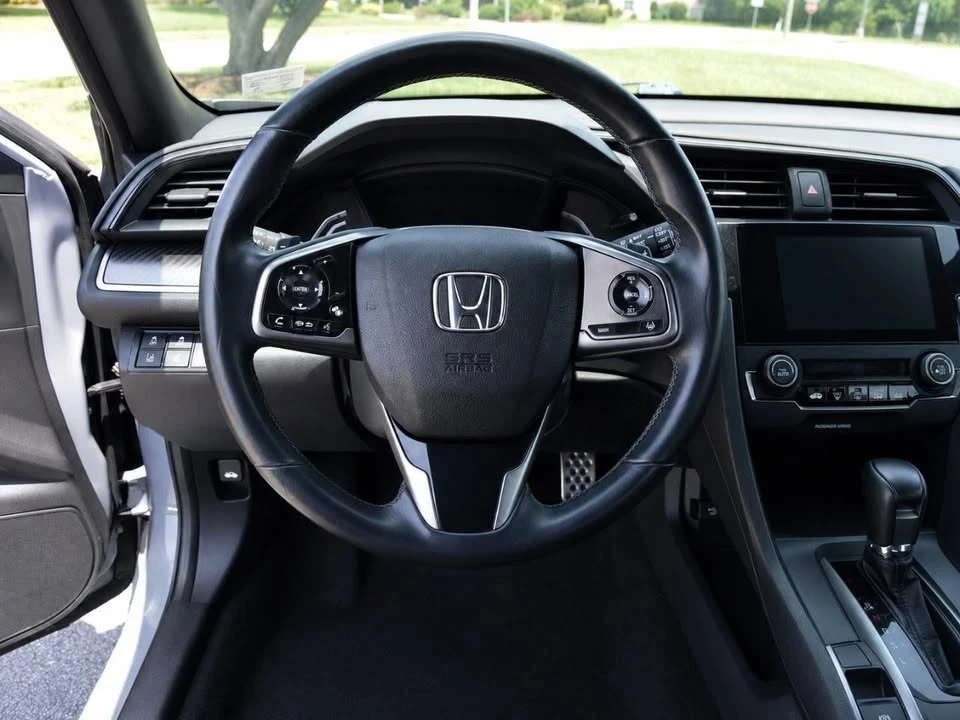 2019 Honda Civic 10th Gen - Image 10 of 19