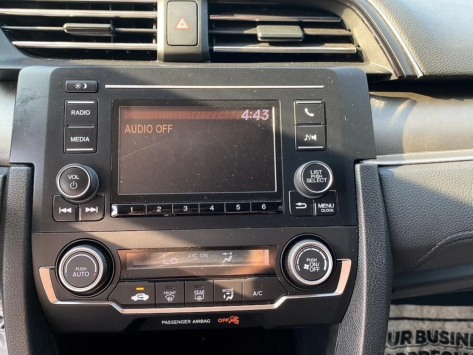 2019 Honda Civic 10th Gen - Image 28 of 31