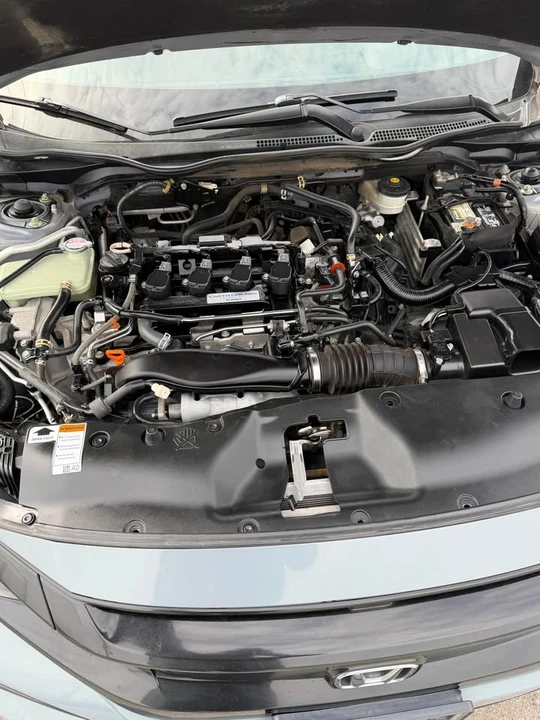 2019 Honda Civic 10th Gen - Image 5 of 7