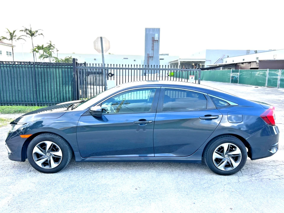 2019 Honda Civic 10th Gen - Image 5 of 25