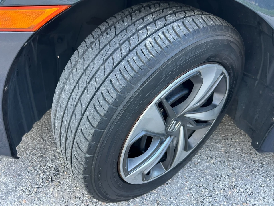 2019 Honda Civic 10th Gen - Image 10 of 25