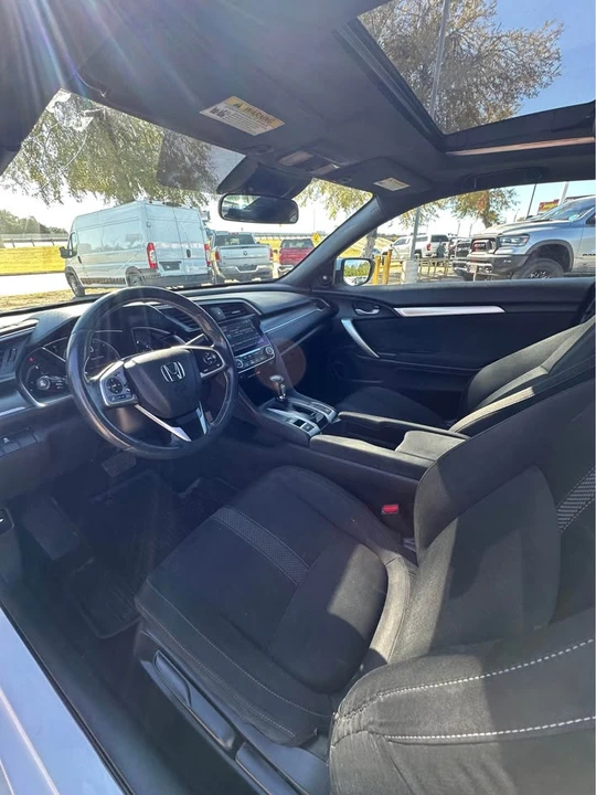 2019 Honda Civic 10th Gen - Image 6 of 7