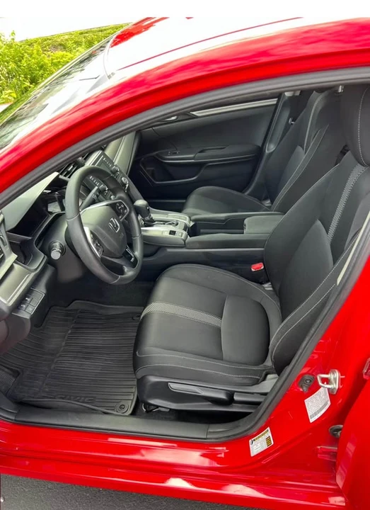 2019 Honda Civic 10th Gen - Image 16 of 20