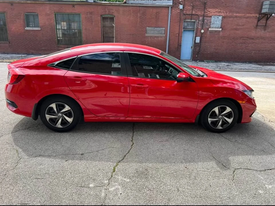 2019 Honda Civic 10th Gen - Image 2 of 20