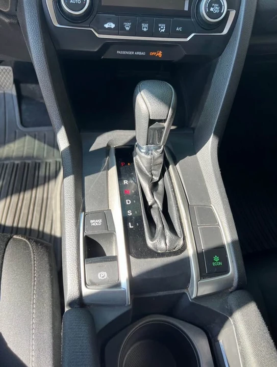2019 Honda Civic 10th Gen - Image 12 of 20