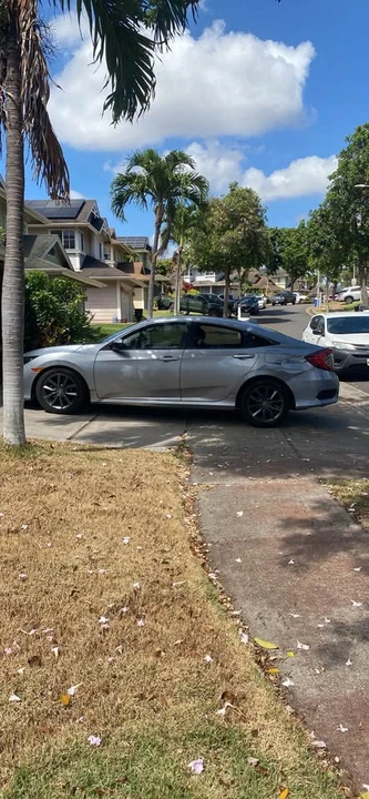 2019 Honda Civic 10th Gen - Image 2 of 11