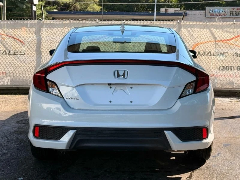 2019 Honda Civic 10th Gen - Image 10 of 12