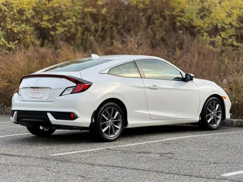 2019 Honda Civic 10th Gen - Image 8 of 12