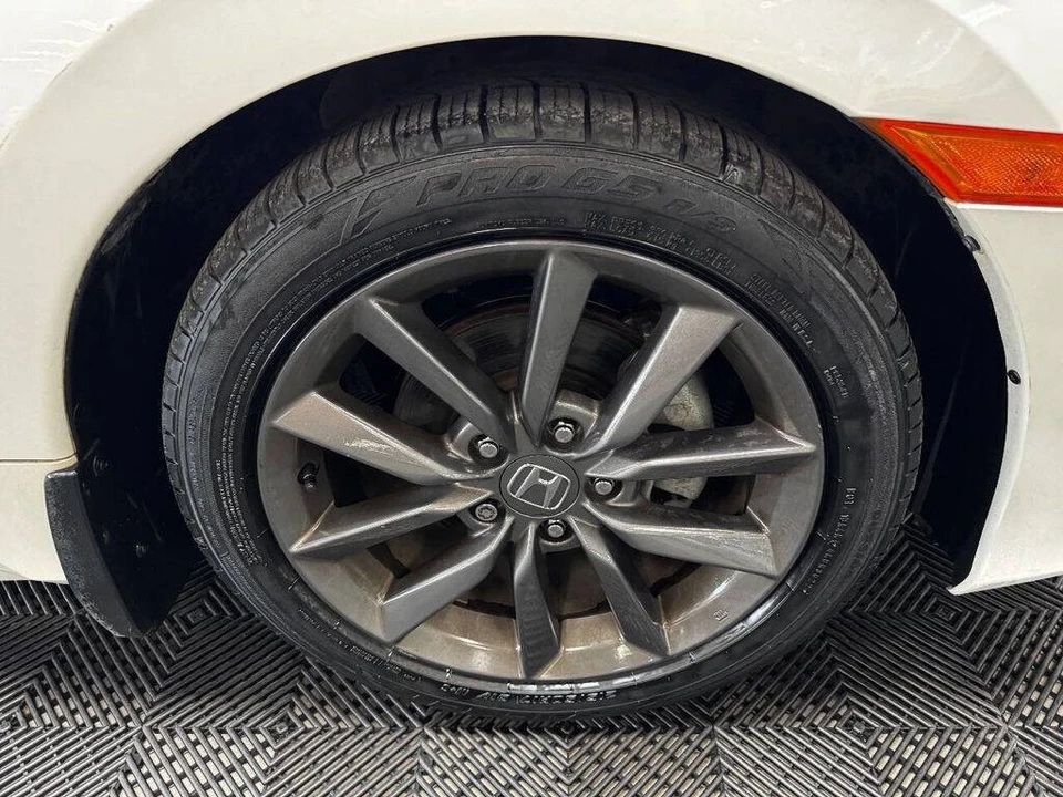 2019 Honda Civic 10th Gen - Image 18 of 31