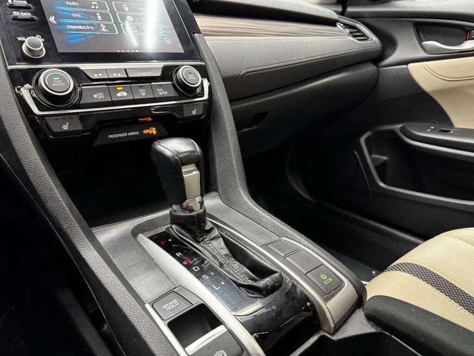 2019 Honda Civic 10th Gen - Image 26 of 31