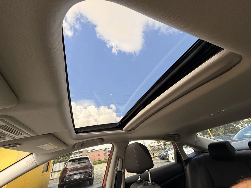 2019 Honda Civic 10th Gen - Image 23 of 23