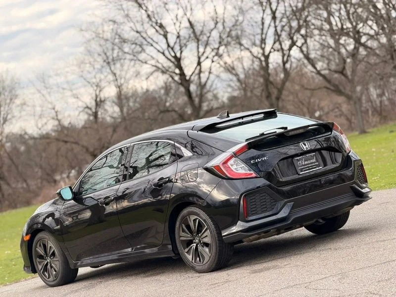 2019 Honda Civic 10th Gen - Image 5 of 12