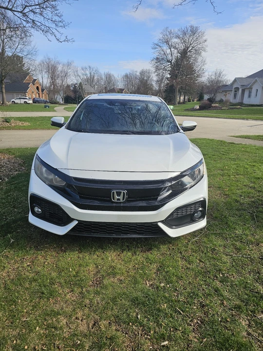 2019 Honda Civic 10th Gen - Image 13 of 31