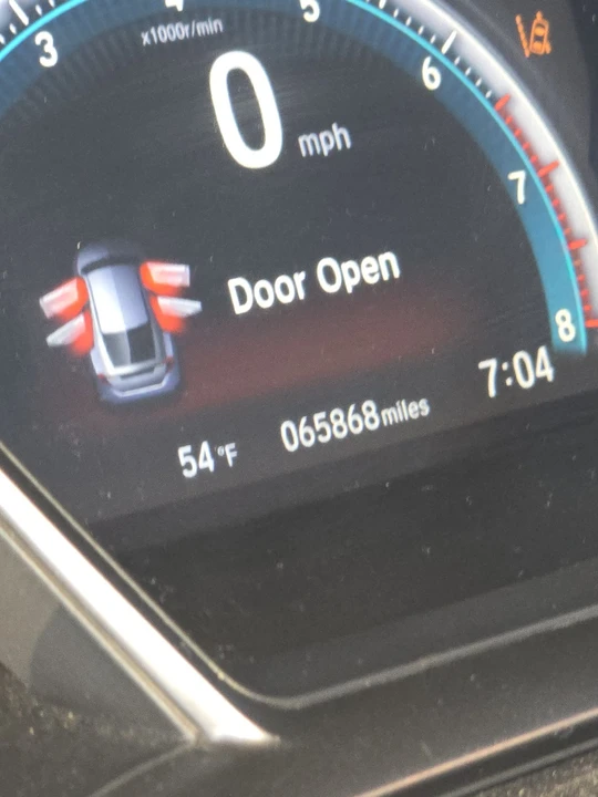 2019 Honda Civic 10th Gen - Image 25 of 31
