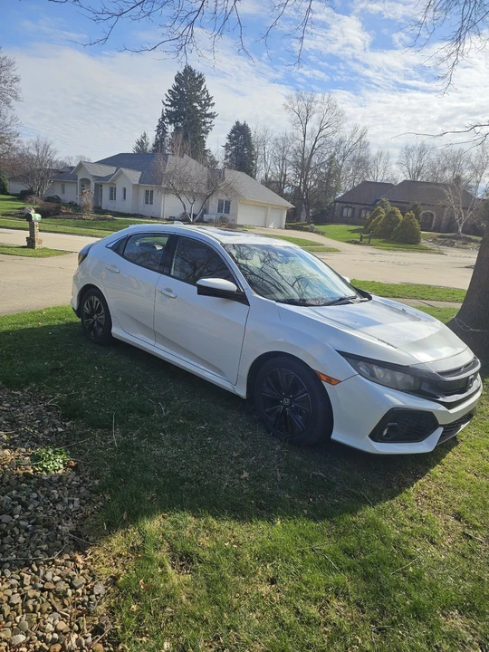 2019 Honda Civic 10th Gen - Image 16 of 31