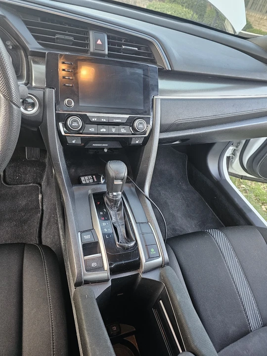 2019 Honda Civic 10th Gen - Image 30 of 31