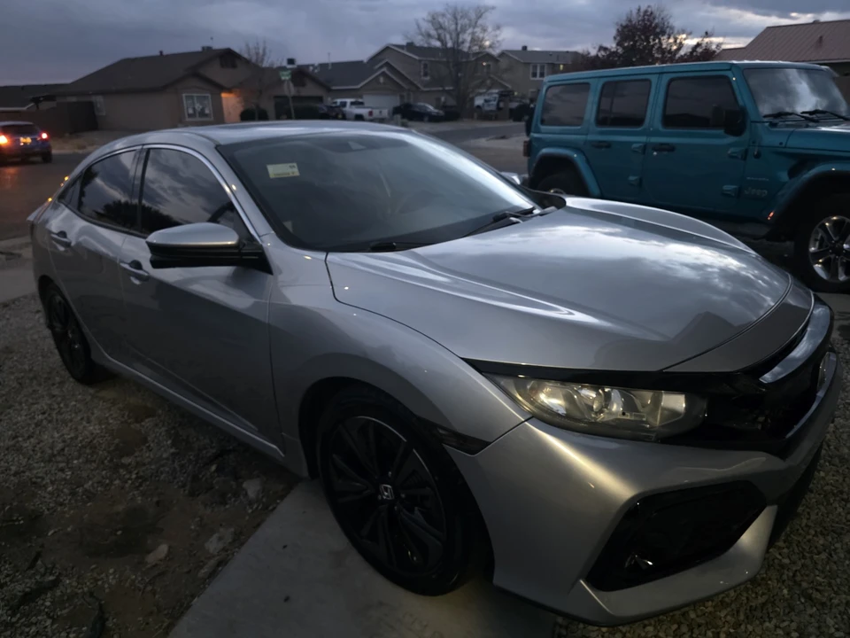 2019 Honda Civic 10th Gen - Image 12 of 17