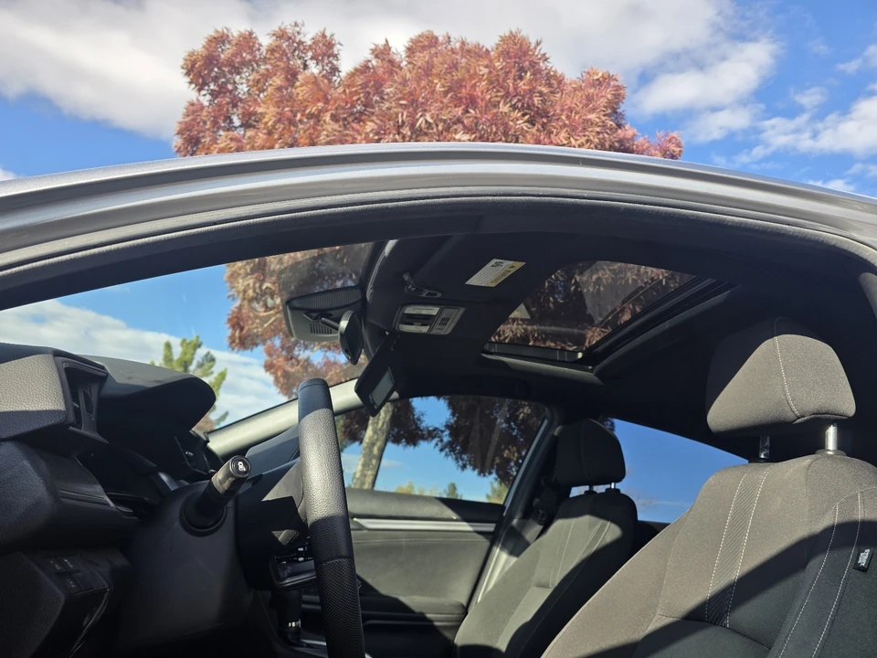 2019 Honda Civic 10th Gen - Image 7 of 17