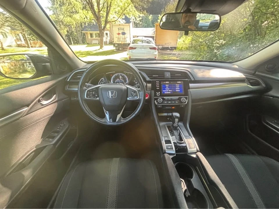 2019 Honda Civic 10th Gen - Image 15 of 20