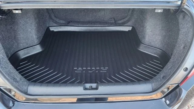 2019 Honda Civic 10th Gen - Image 14 of 21