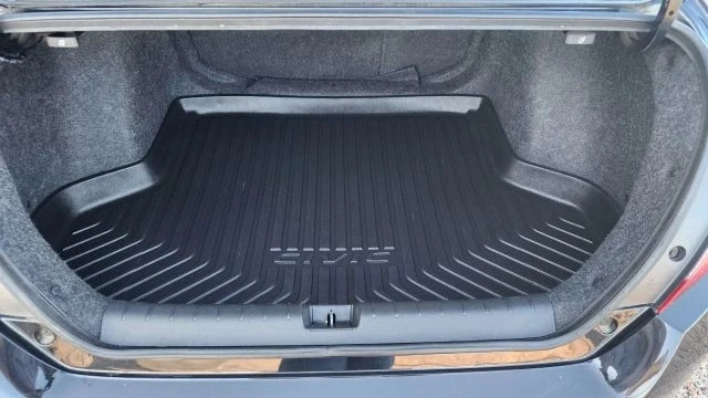 2019 Honda Civic 10th Gen - Image 14 of 21