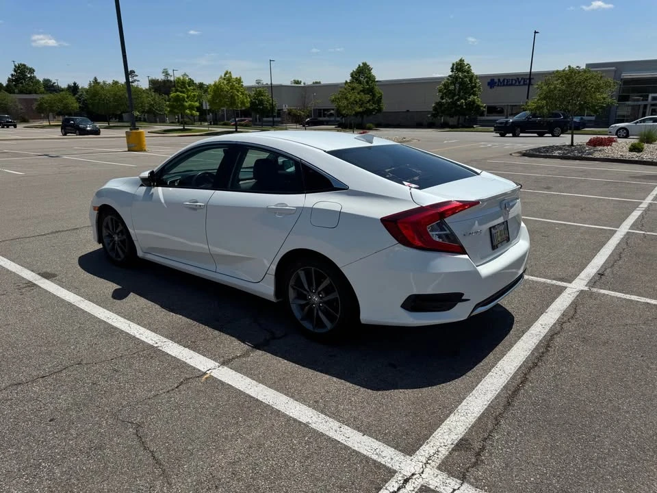 2019 Honda Civic 10th Gen - Image 4 of 17