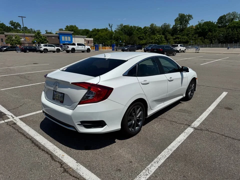 2019 Honda Civic 10th Gen - Image 6 of 17