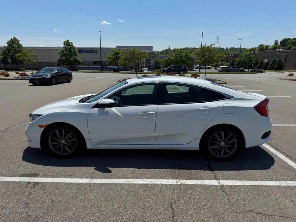 2019 Honda Civic 10th Gen - Image 3 of 17