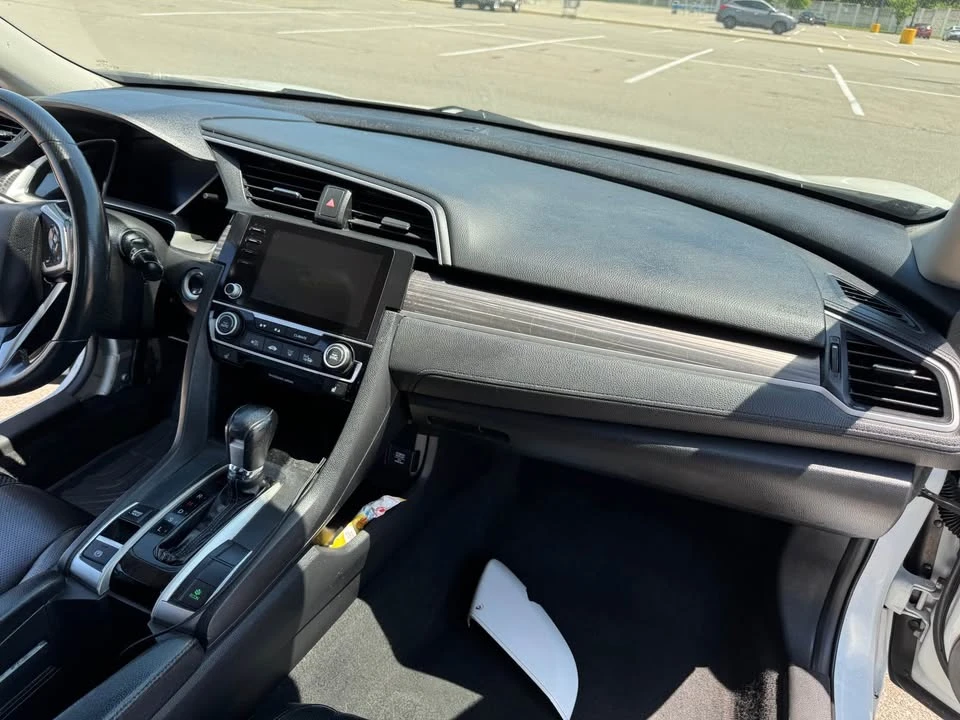 2019 Honda Civic 10th Gen - Image 13 of 17