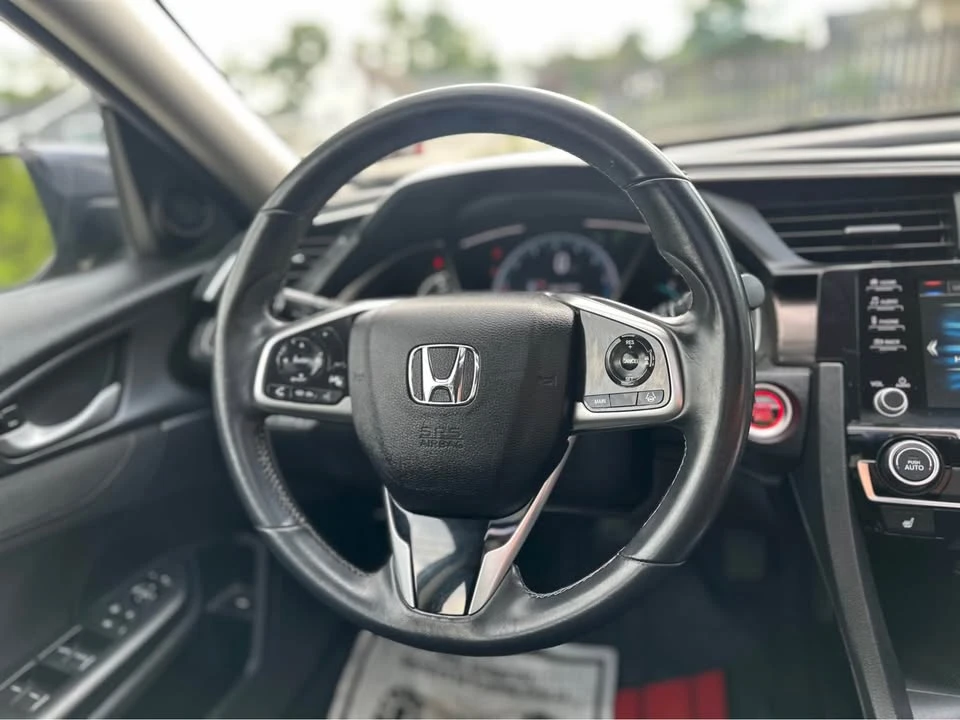 2019 Honda Civic 10th Gen - Image 16 of 21