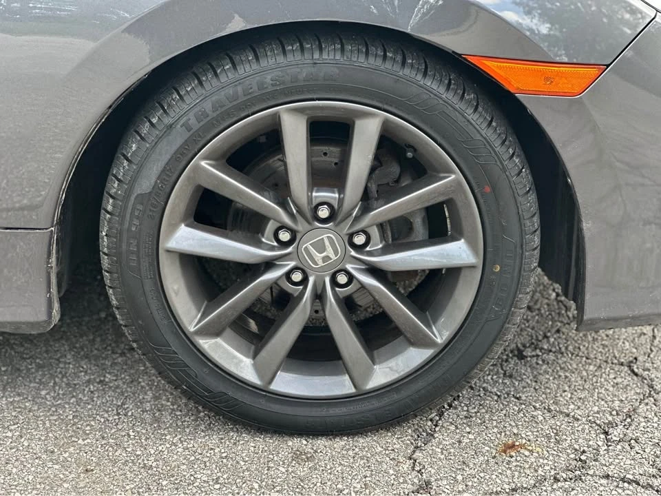 2019 Honda Civic 10th Gen - Image 18 of 21